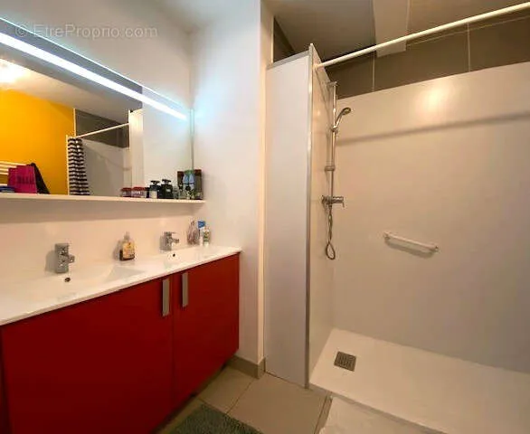 Vannitoad - Spacious 3-Bed Flat with Large Terrace in Recent Residence