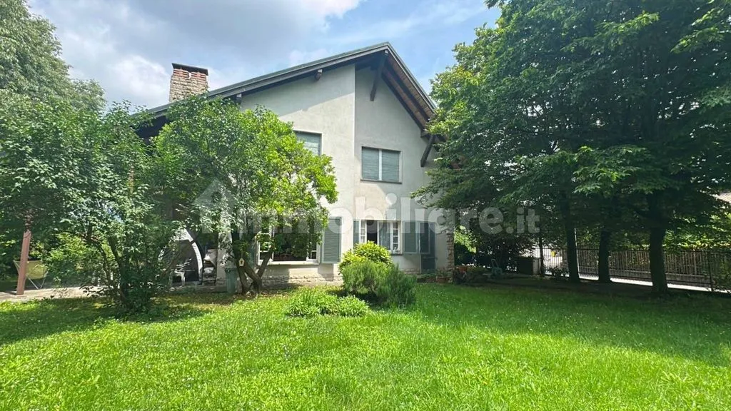 Extérieur - Luxury Villa with Private Garden in Mozzo