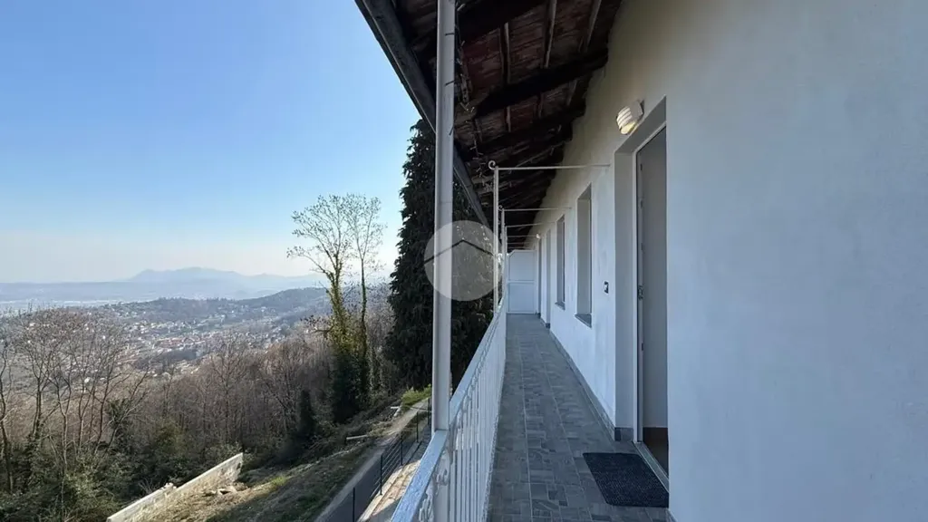 Balcon - Trilocale with Balcony in Rubiana