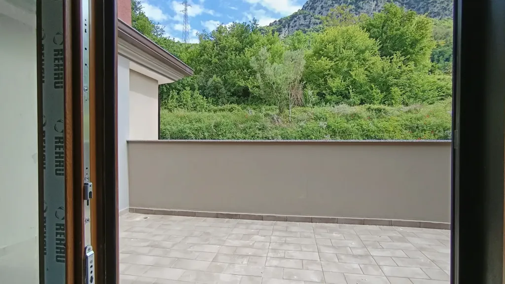 Balcon - Mansarded Flat with Solar Panel in Solofra