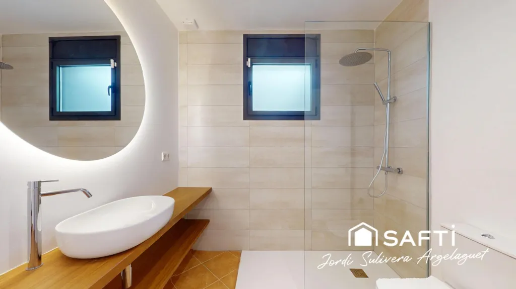 Salles de bain - Luxury Villa with Panoramic Views in Banyoles