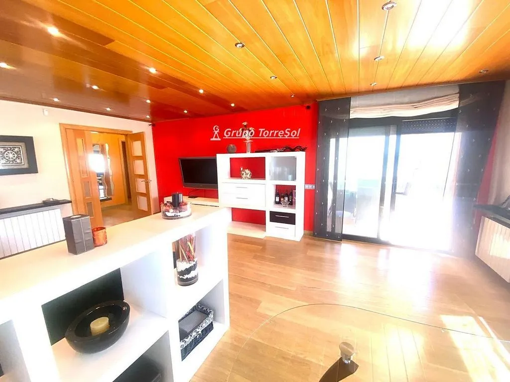 Séjour - Independent House with Pool in Valldemar