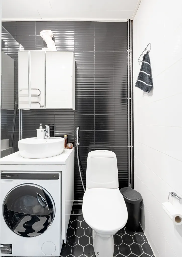 Salles de bain - Renovated Studio with Glazed Balcony in Turku Centre