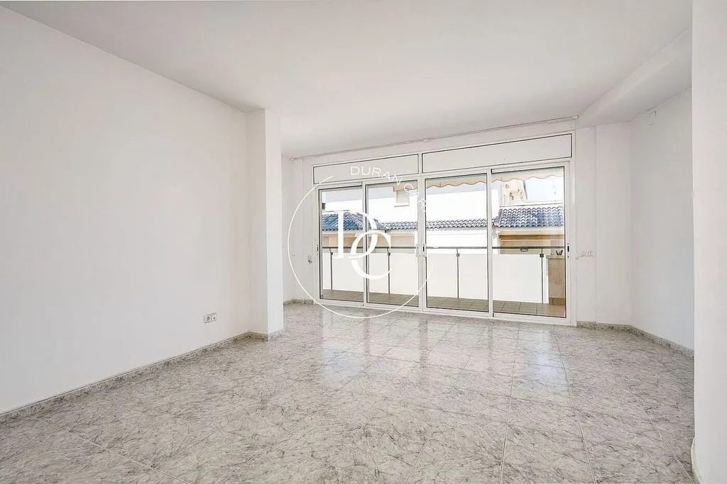Pièces - Top-Floor Apartment with Pool in Can Pei