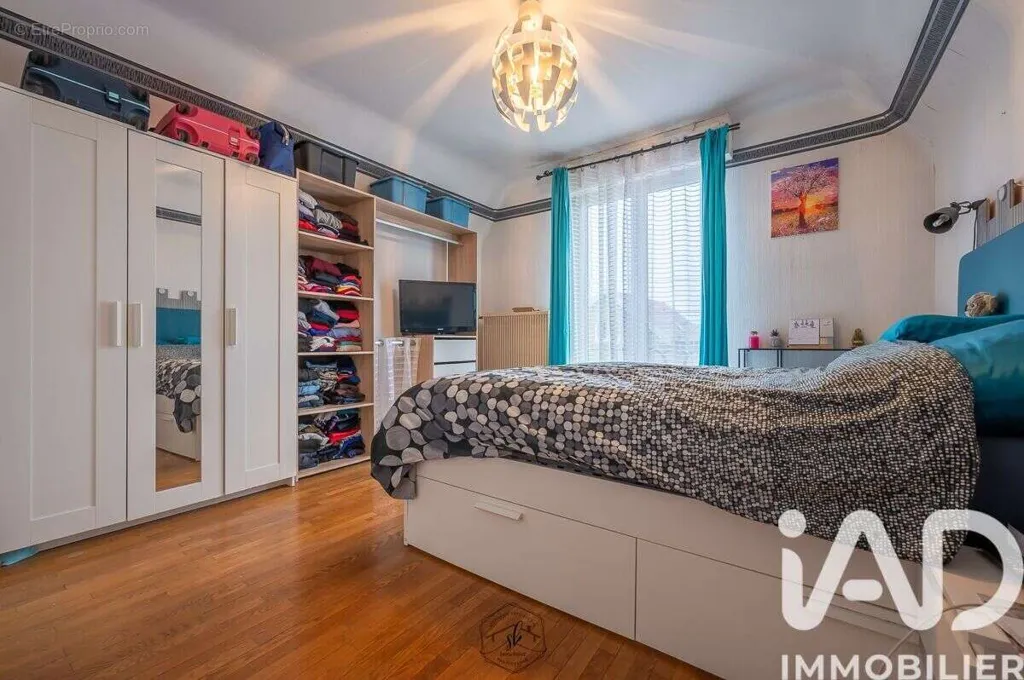 7-toaline maja asukohas Mondelange