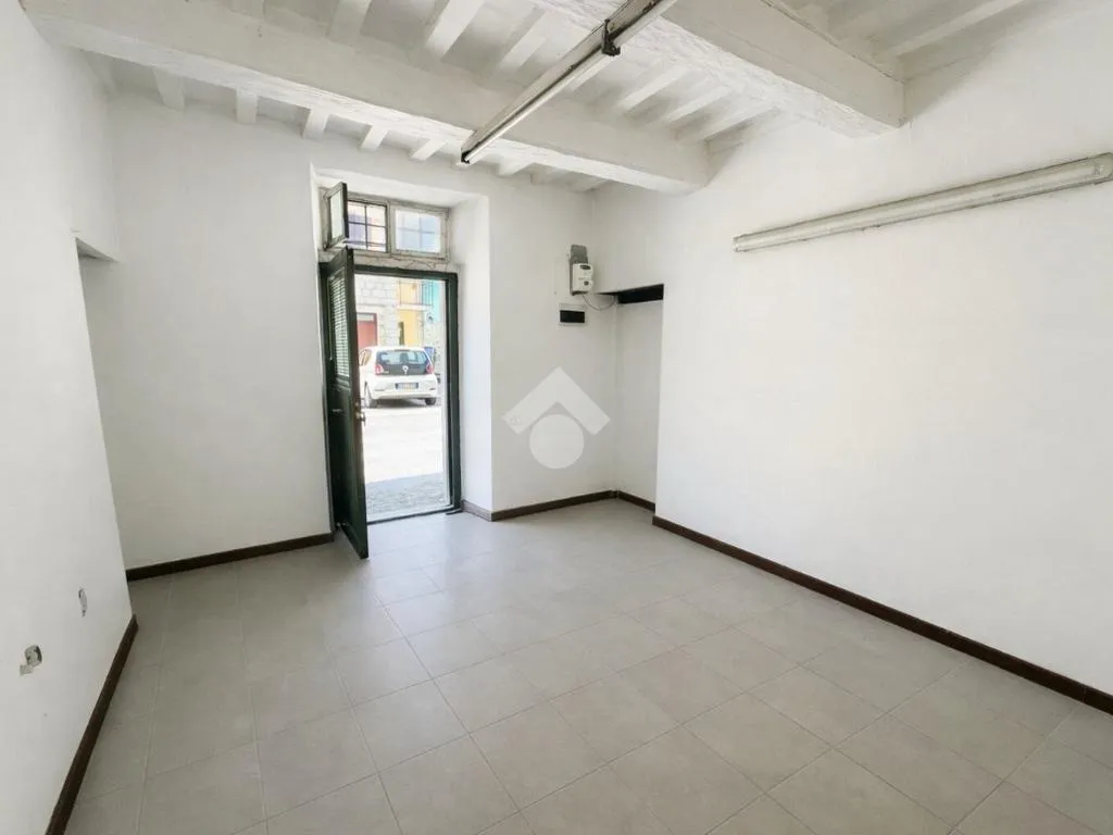 Pièces - Ground Floor Studio with Dual Access in Gubbio