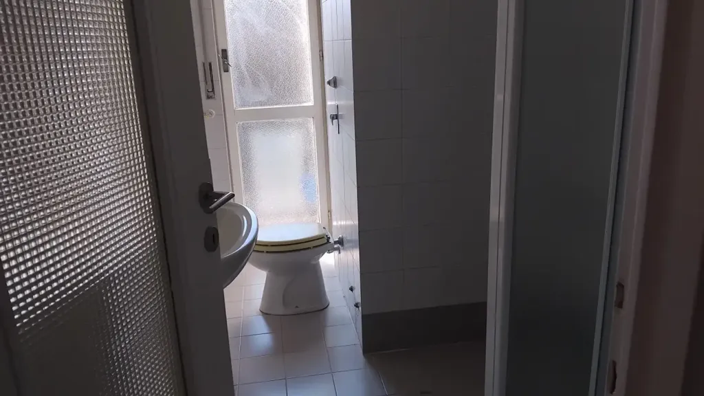 Vannitoad - Two-Bedroom Apartment with Balcony in Monza