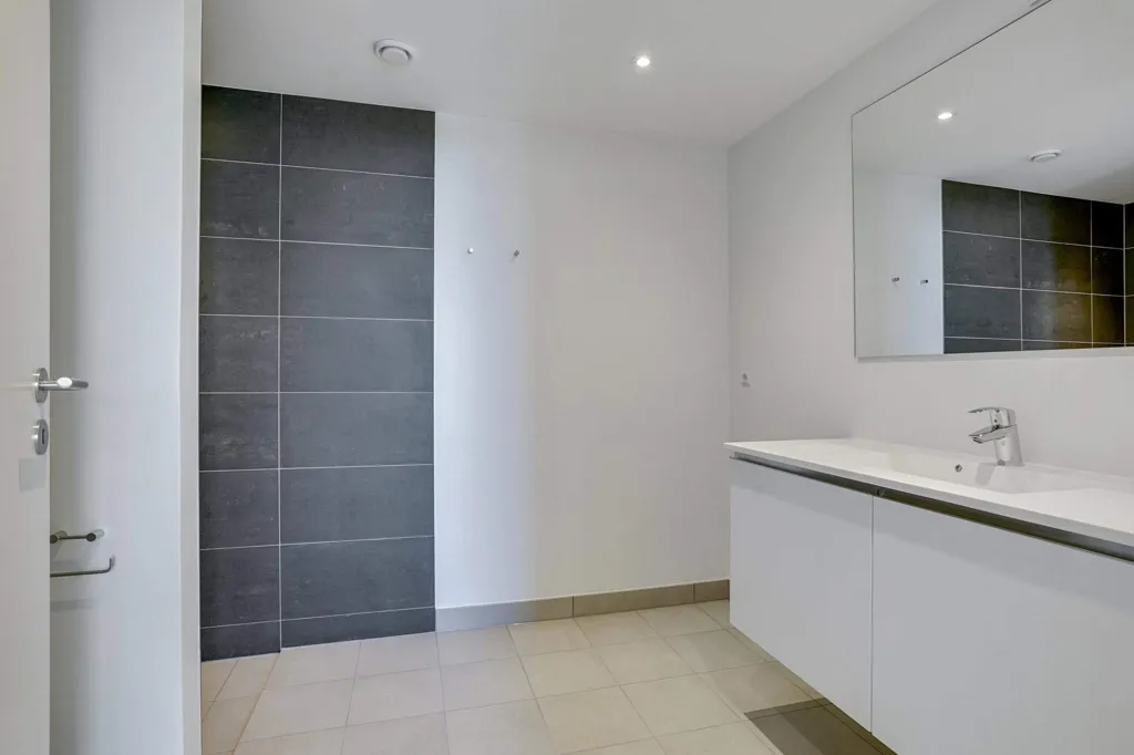 Salles de bain - Modern Apartment with Terrace in Brønderslev