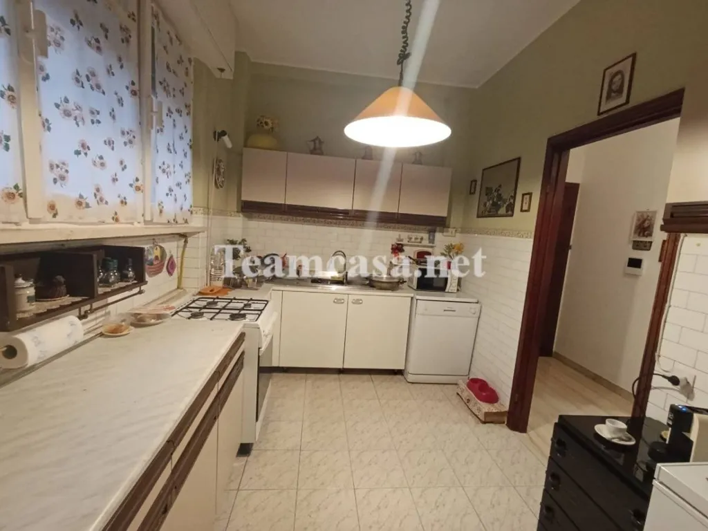 Cucina - Spacious Apartment with Balcony in Pesaro Centre