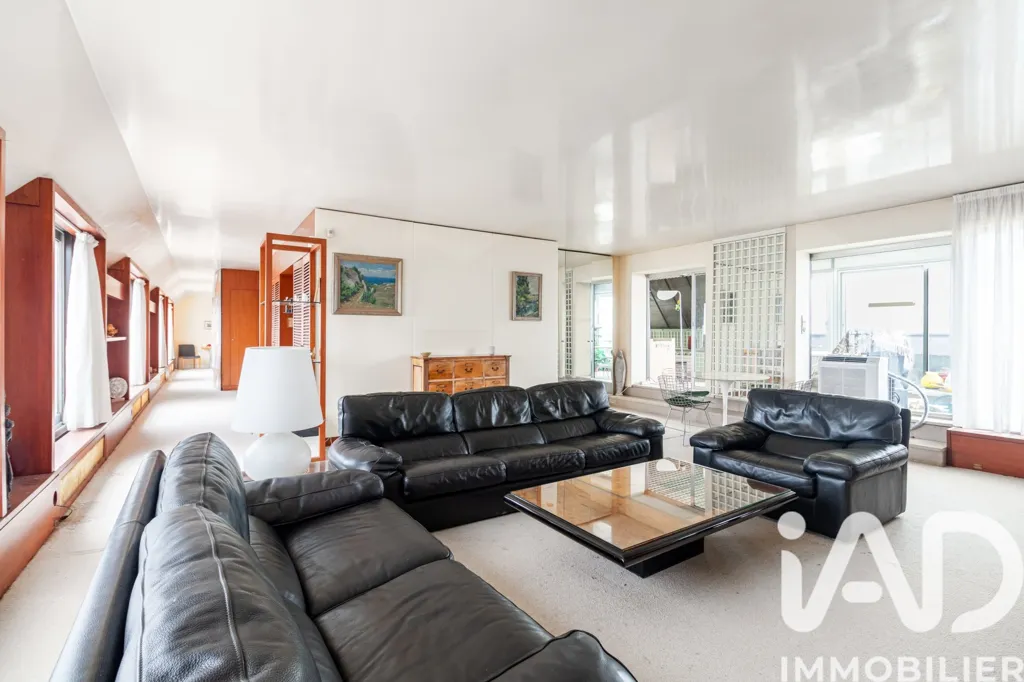 Séjour - Appartement Luxe avec Vue Panoramique sur la Tour Eiffel à Montparnasse
