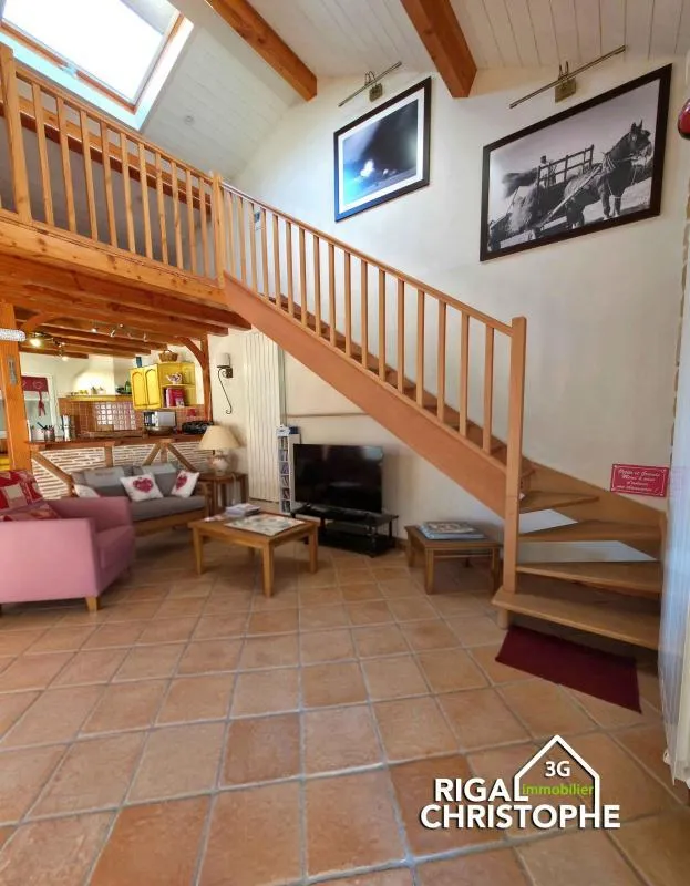 Elutuba - Traditional House with Modern Extension in Countryside