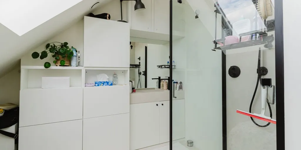 Salles de bain - Studio Rénové avec Charme Historique à Gand