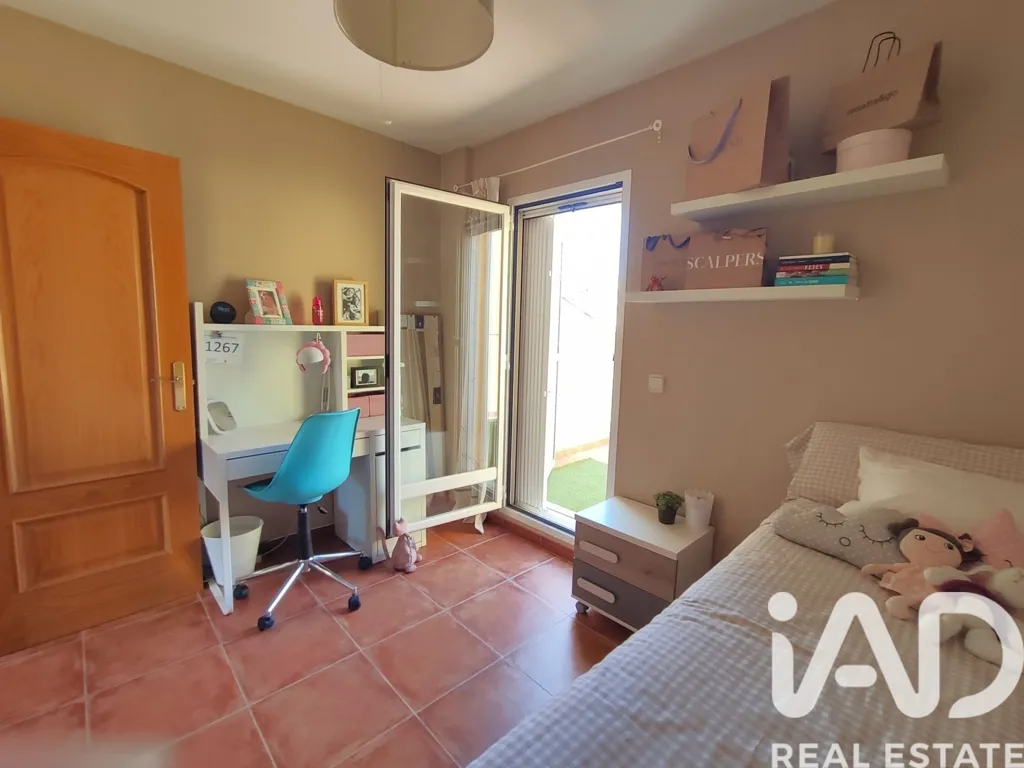 Magamistoad - Terraced House with Pool in Sagunto