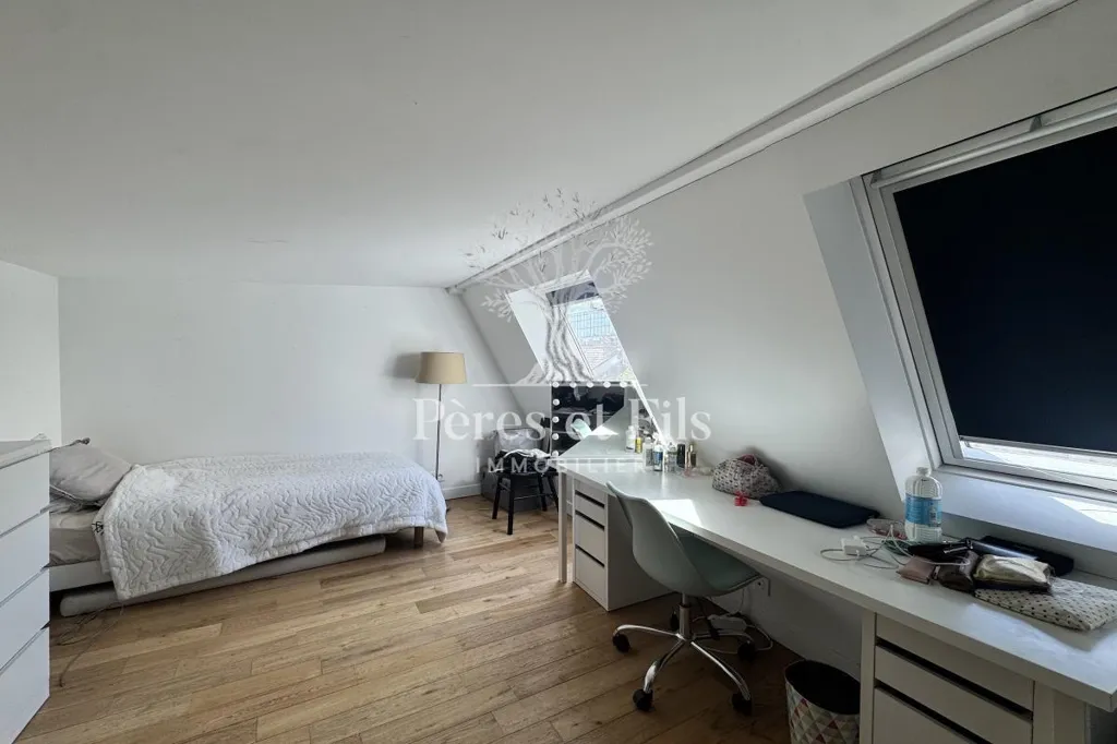 Chambres - Duplex Lumineux avec Balcons au Quartier des 3 Rues