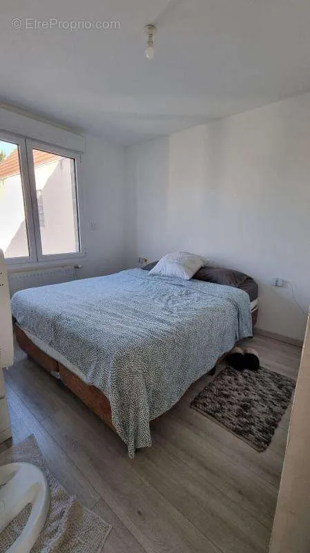 Chambres - Maison à Morsang-sur-Orge avec Jardin et 2 Appartements