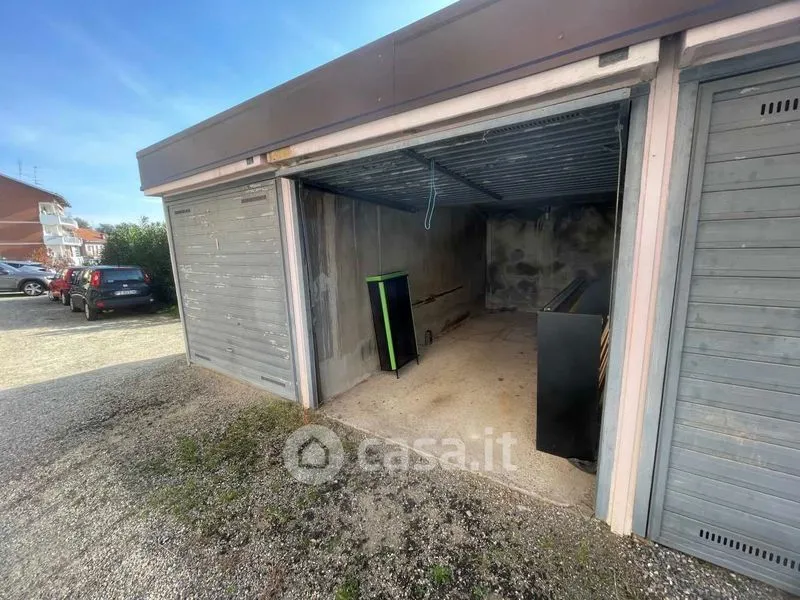 Garage - Apartment with Panoramic Terrace in Occhieppo Inferiore