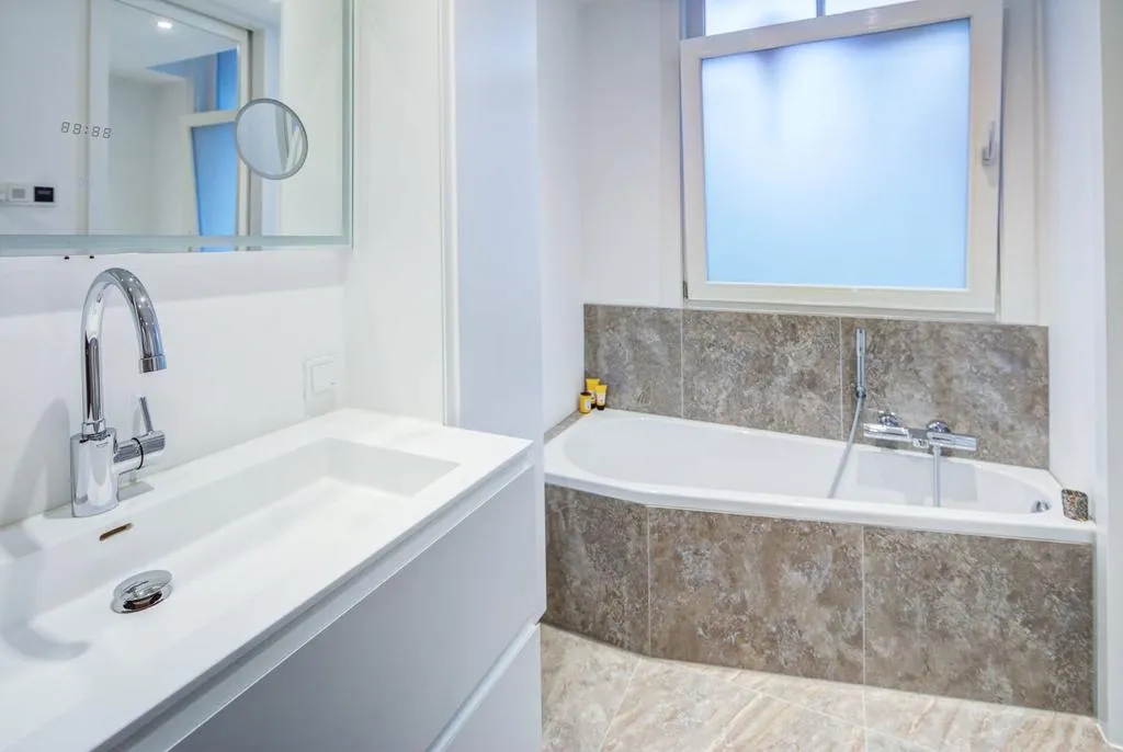 Salles de bain - High-End Apartment with Terrace in Amsterdam Oud-Zuid