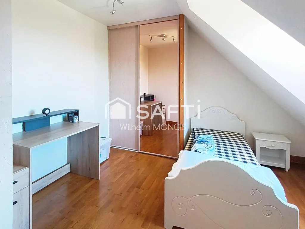 Chambres - Maison 7 pièces à AVRECHY
