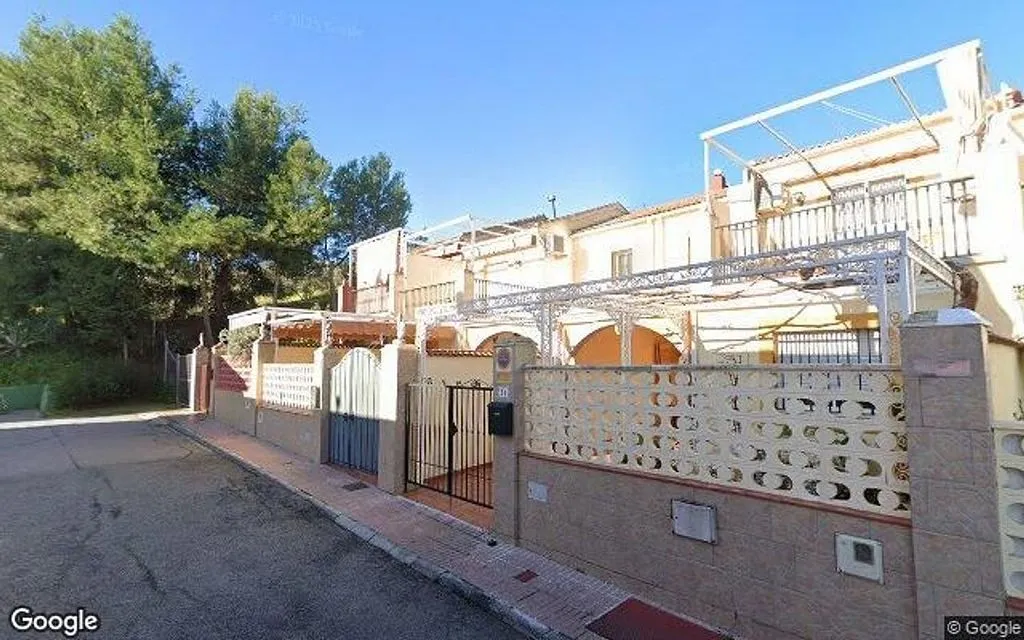 Välivaade - Occupied Flat in Linares with Street View