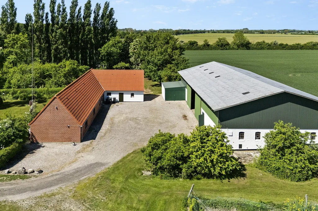 Õhuvaade - Villa with Large Barn in Nakskov