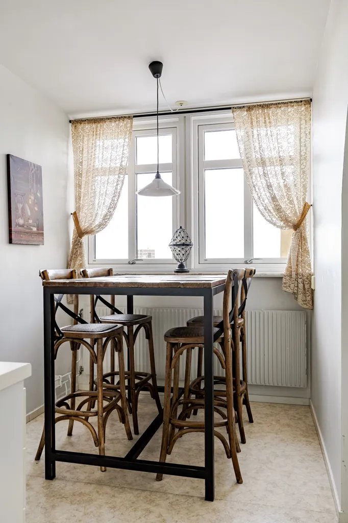 Comedor - 1.5-Room Apartment with High Ceilings in Linköping