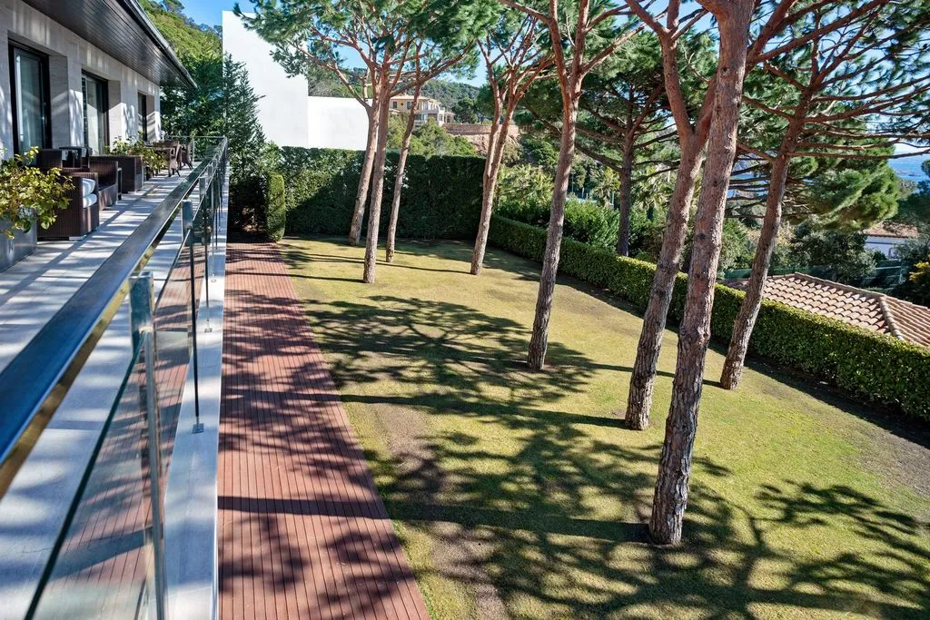 Rõdu - Luxury Villa with Sea Views in Punta Brava