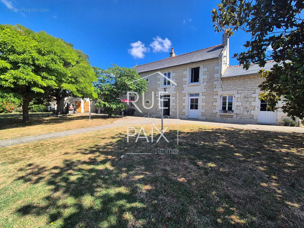 Extérieur - Longère avec Jardin à Beuxes, Proche de Chinon
