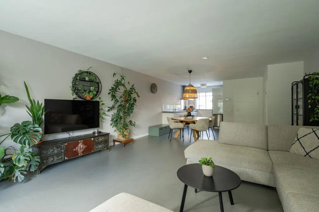 Elutuba - Spacious Semi-detached House with Garden in Leerdam