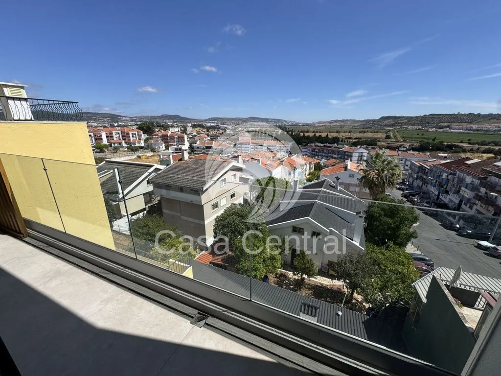 Rõdu - Luxury House with Pool in Loures