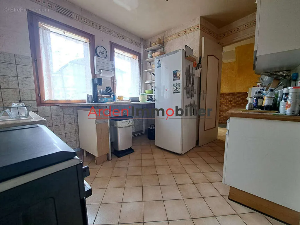 Cuisine - Maison 3 Chambres avec Jardin à Rethel