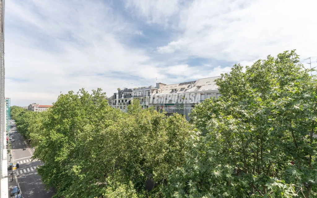 Balcon - Rustic-Style Apartment with Balcony in Milan