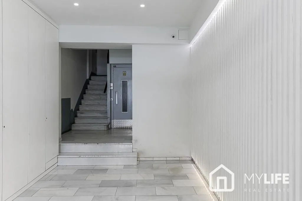 Ingresso - Apartment with Balcony on La Rambla, Barcelona