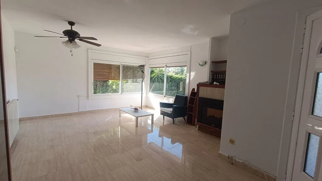 Elutuba - Chalet with Pool in Mig Camí, Tortosa