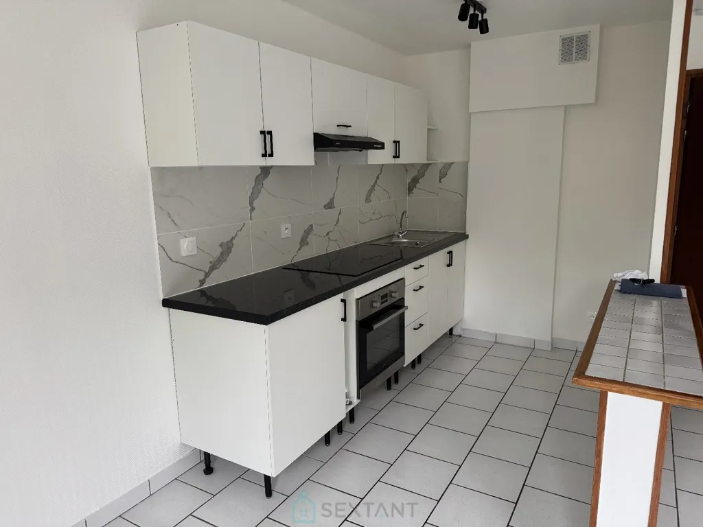 Cucina - Refurbished Duplex in Limay Centre