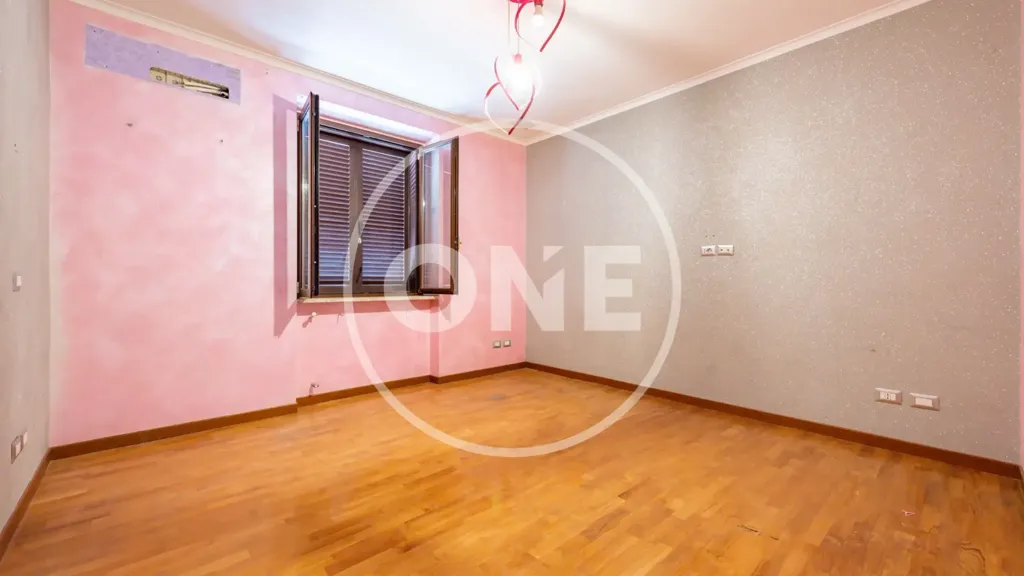 Pièces - Ground Floor Apartment with Garden in Rome