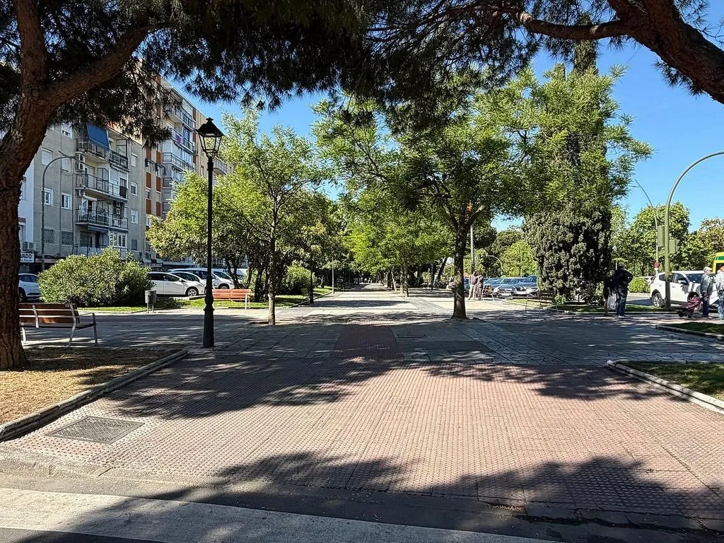 Apartment with Terrace in Sur-Este