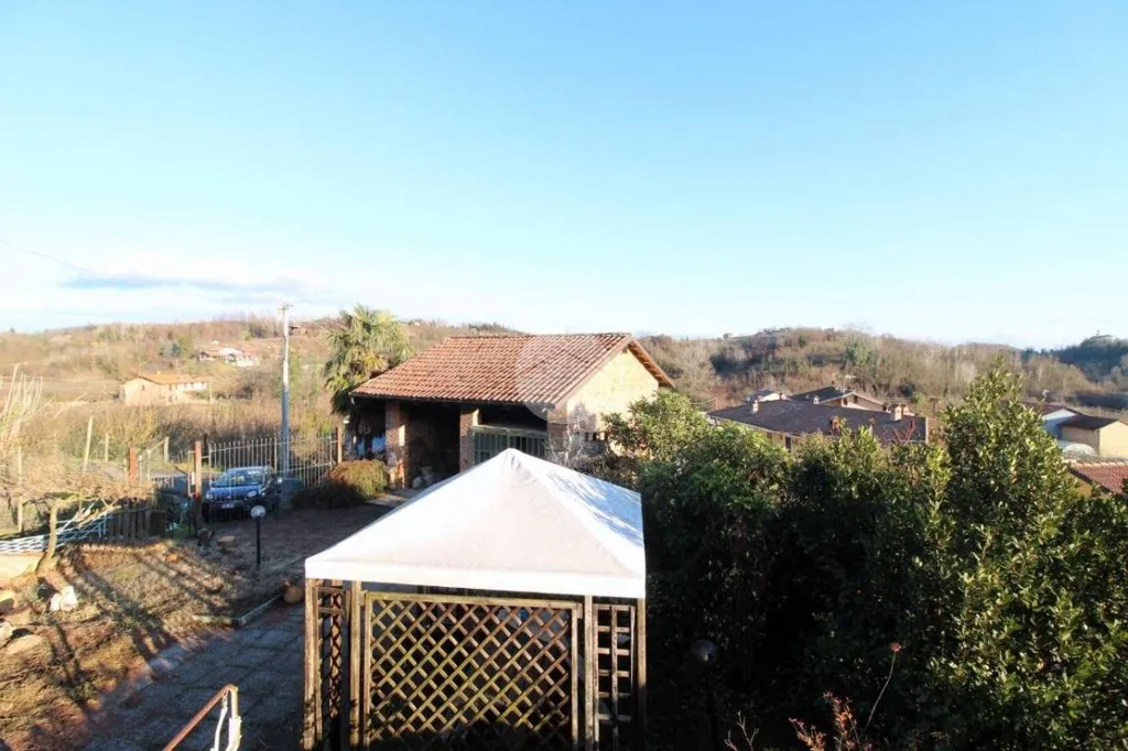 Jardin - Semi-Detached House with Panoramic View in Sommariva Perno