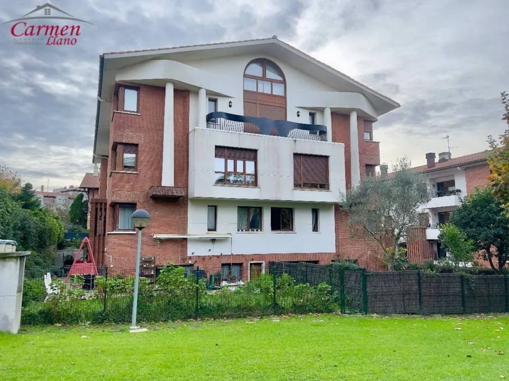 Välivaade - Spacious Apartment with Terrace in Neguri