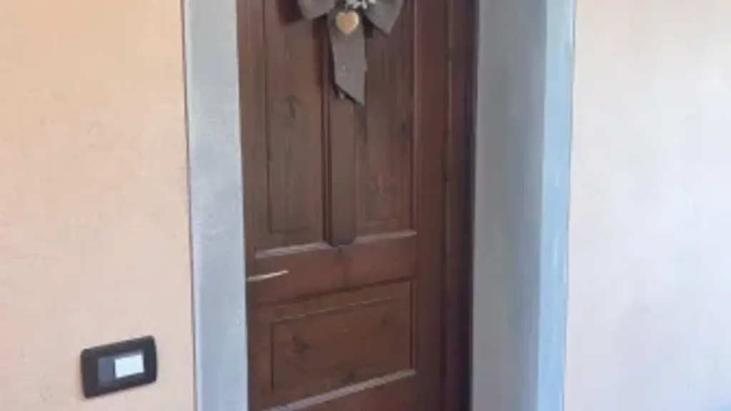 hallway_entrance