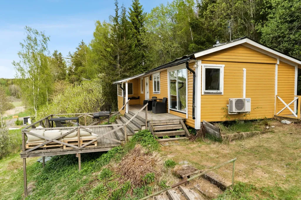 Extérieur - Renovated Cottage with Lake View in Nyköping