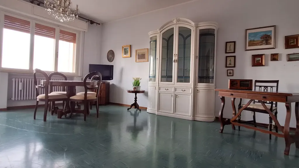 Salle à manger - Apartment with Balcony in Ancona