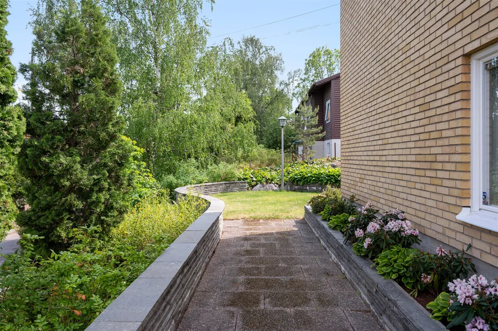 Jardin - Villa in Enskede, Ready for Sale