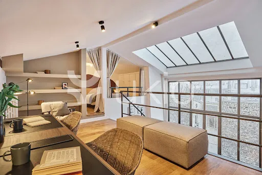 Séjour - Appartement de Luxe Rénové avec Ascenseur à Paris 5ᵉ