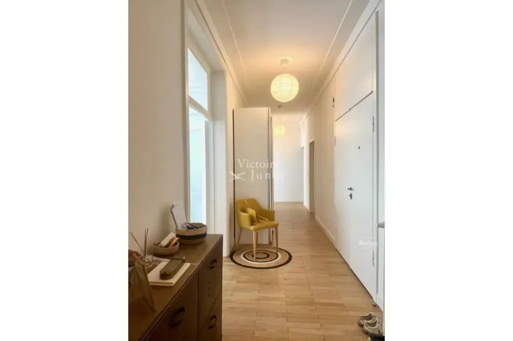 Esik - Luxury Apartment with Central Location in Ixelles