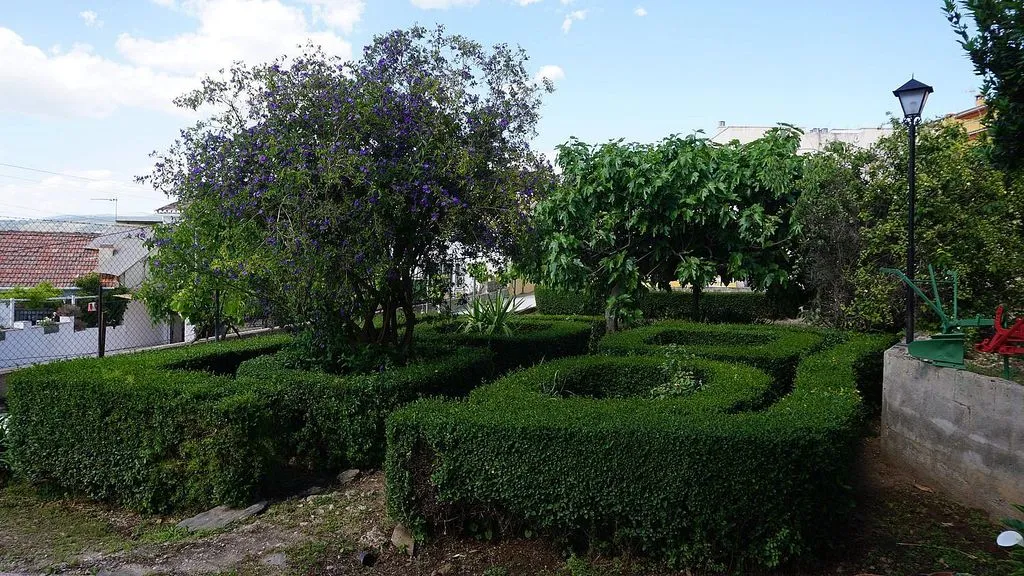 Aed - Chalet with Pool and Garden in Cajar