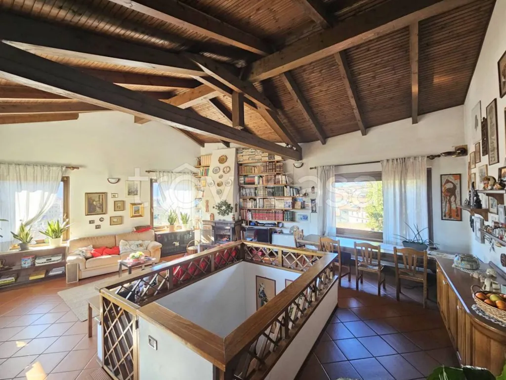 Soggiorno - Villa with Panoramic Views in Condove