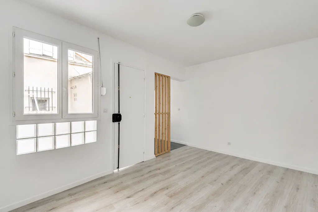 Stanze - Charming 2-Bedroom Paris 13th with Courtyard