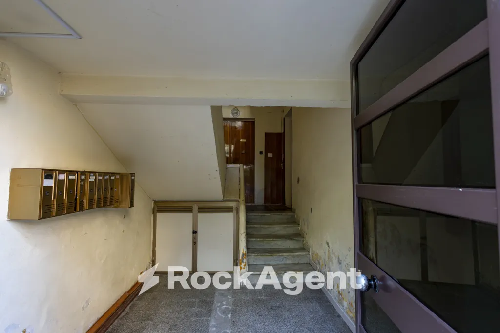 Garaaž - Apartment with Balcony near Catanzaro Centre