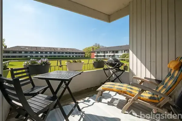 Balcony - Spacious Apartment with Balcony in Herning