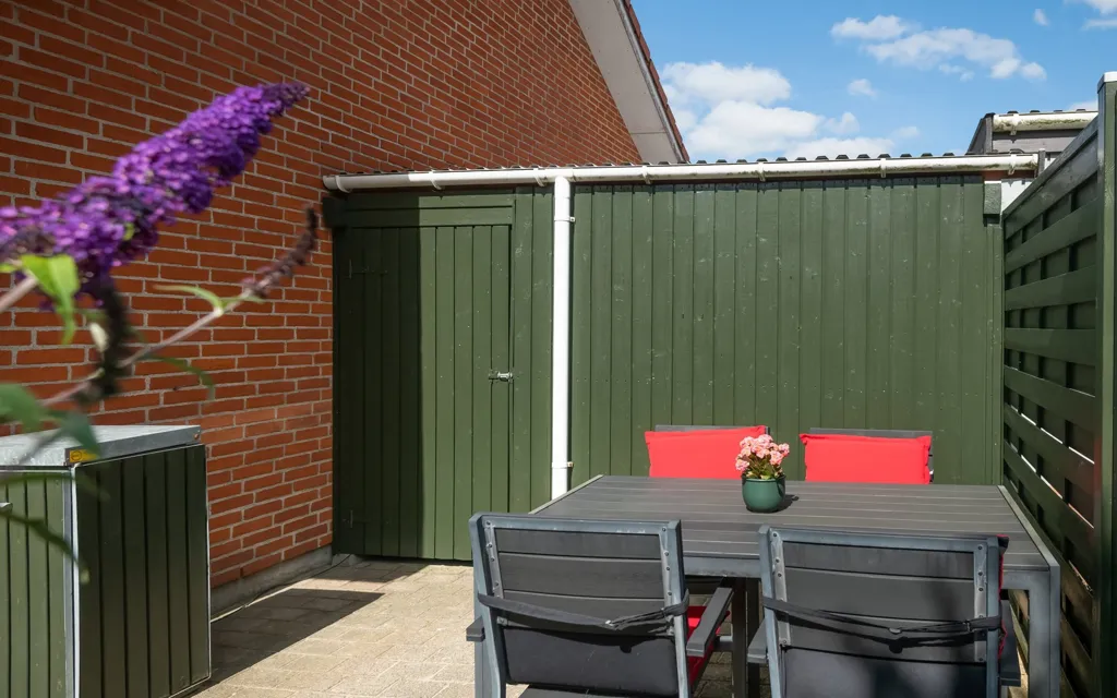 Terrasse - Renovated Home in Højhave Quarter, Tårs